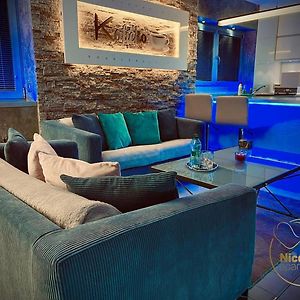 Nice Life - Luxury Apartment In The Old Town.