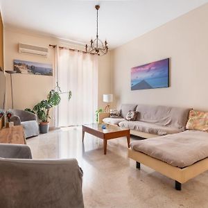 Appartement à 3 Chambres à Coucher