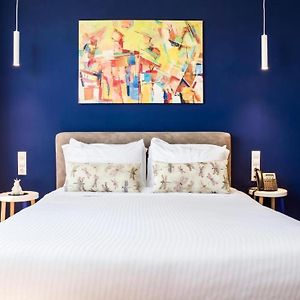 Luxury Suites Athens 3