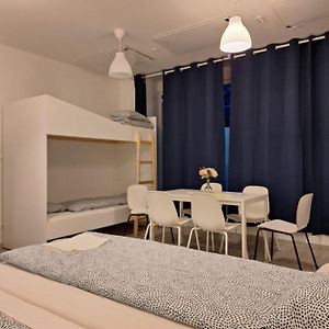 Appartement à 2 Chambres à Coucher