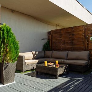 Sunset Rooftop Apartment Near Baba Novac