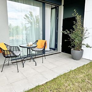 New Studio, King Bed, Free Parking, Terrace