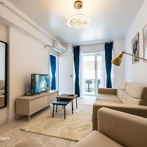 Central Residence Apartment 922