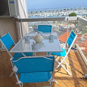 Vaste Appartement Avec Vue Sur Le Port De Plaisance