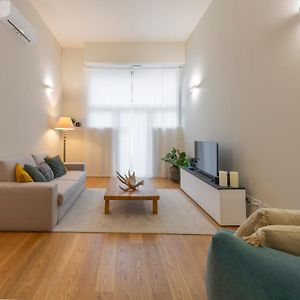 Appartement à 2 Chambres à Coucher