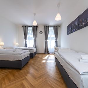 Appartement de Luxe à 4 Chambres à Coucher