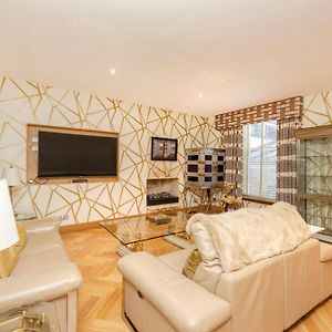 Appartement à 3 Chambres à Coucher