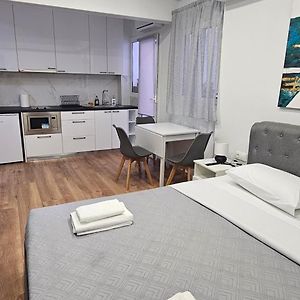 Warm And Cozy Apartment In Nice Location!
