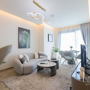 Stunning 1Br With Panoramic City Skyline View