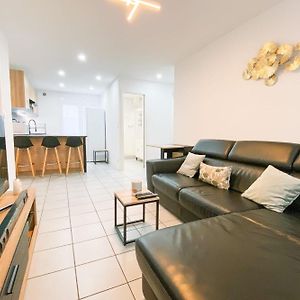 Appartement à 3 Chambres à Coucher