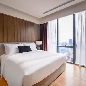 Suite Signature Lit King-Size