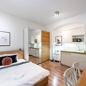 Beautiful Cozy Studio Gem Near Old Town