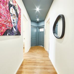 Appartement à 2 Chambres à Coucher