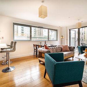 Appartement à 2 Chambres à Coucher