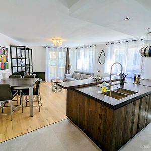 Appartement à 2 Chambres à Coucher
