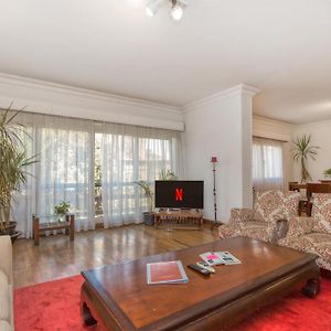 Appartement à 2 Chambres à Coucher