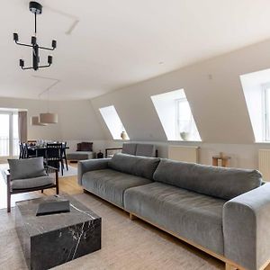 Appartement à 2 Chambres à Coucher