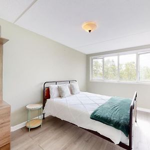 Canal View 2Bd Flat - Regents Park!