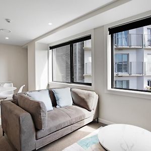 Appartement à 2 Chambres à Coucher