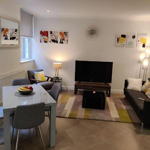 Appartement à 2 Chambres à Coucher