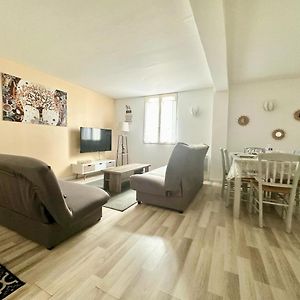 Appartement à 2 Chambres à Coucher