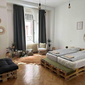 Baross Apartment