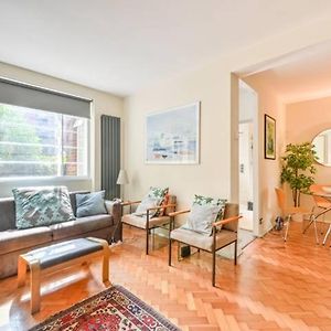 Appartement à 2 Chambres à Coucher