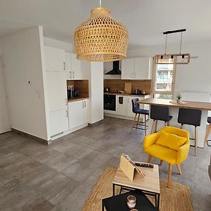 Appartement à 2 Chambres à Coucher