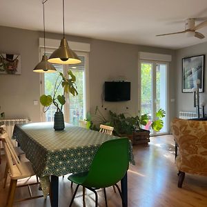 Design Apartment Near City Center