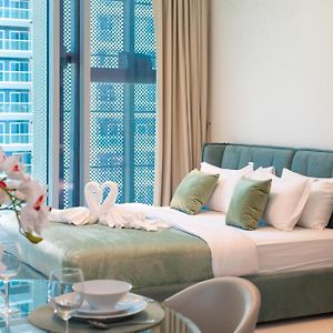 Elegant Studio Near Burj Khalifa And Dubai Mall