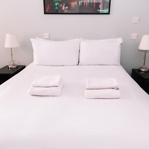 Chambre Budgétée Lit King-Size