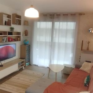 Appartement à 3 Chambres à Coucher