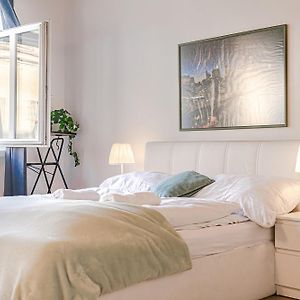 Chambre Budgétée Lit King-Size