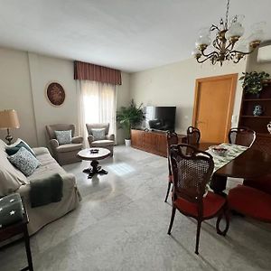Appartement à 3 Chambres à Coucher