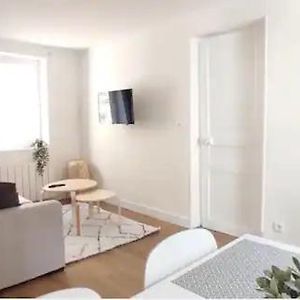Appartement à 3 Chambres à Coucher