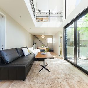 Appartement à 3 Chambres à Coucher