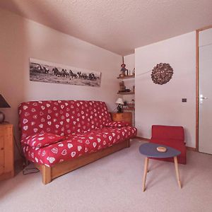 Studio Lit King-Size