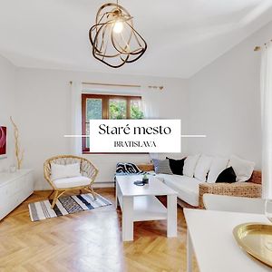 Stylish Historical Apartment + Backyard