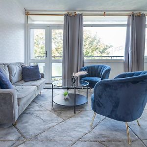 Appartement à 3 Chambres à Coucher