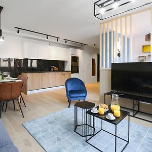 Appartement à 2 Chambres à Coucher