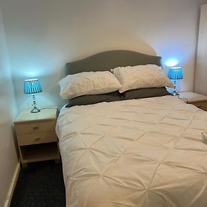 2 Bed Townhouse, Sleeps 5, Close To Manchester City Centre