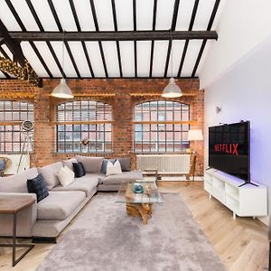 High End Luxury Townhouse In Jq, 4 Bedrooms, Flat Screen Tv In All Rooms, Free Parking, Near Birmingham City Centre Deposit Required