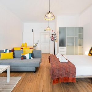 Guestready - Peaceful Home With A Private Backyard
