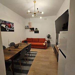 Heart Of City Center 4Br 2Bath 10 Pers