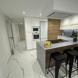 Appartement de Luxe à 3 Chambres à Coucher