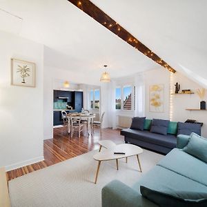 Appartement à 2 Chambres à Coucher