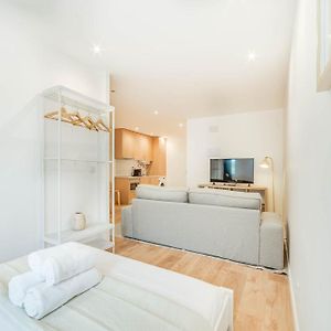 Appartement Studio à 2 Chambres à Coucher