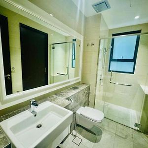 Appartement de Luxe à 2 Chambres à Coucher