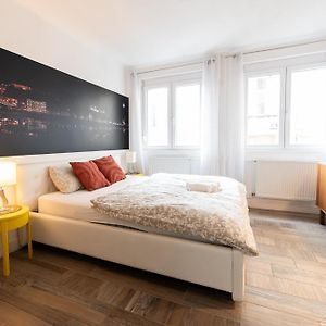 Appartement de Luxe à 2 Chambres à Coucher
