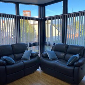 Appartement à 2 Chambres à Coucher